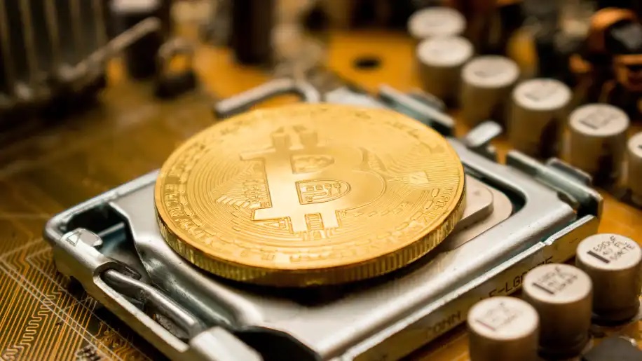 Bitcoin sobe com perspectiva de que o pior da crise já tenha passado; Ethereum dispara 12%