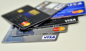 Read more about the article Os 5 melhores cartões de crédito sem anuidade de 2023